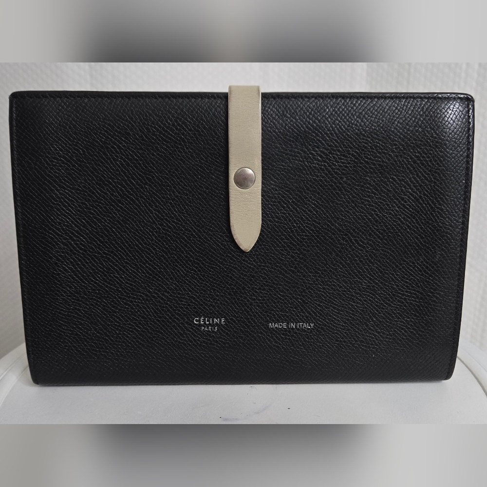 EUC CELINE LARGE STRAP WALLET BICOLOR GRAINED CALFSKIN